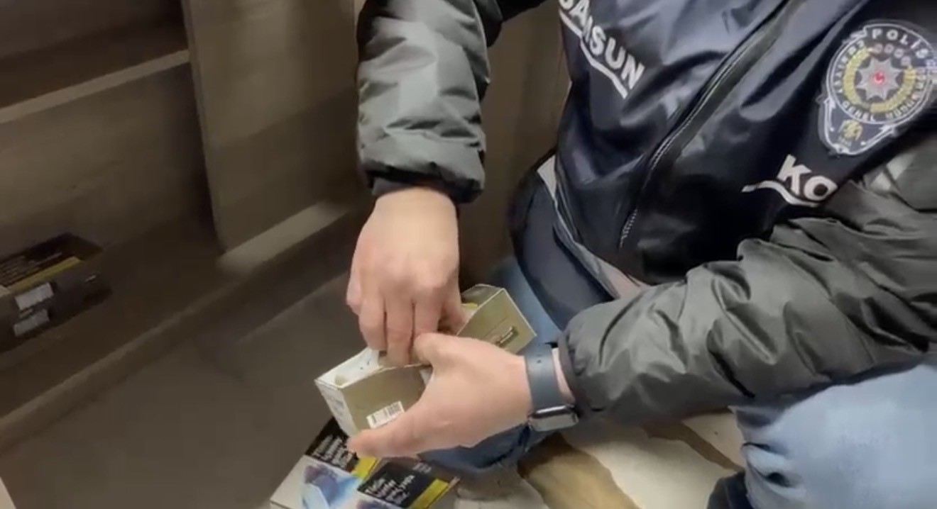 T&uuml;t&uuml;n operasyonunda 22 bin doldurulmuş makaron ele ge&ccedil;irildi
