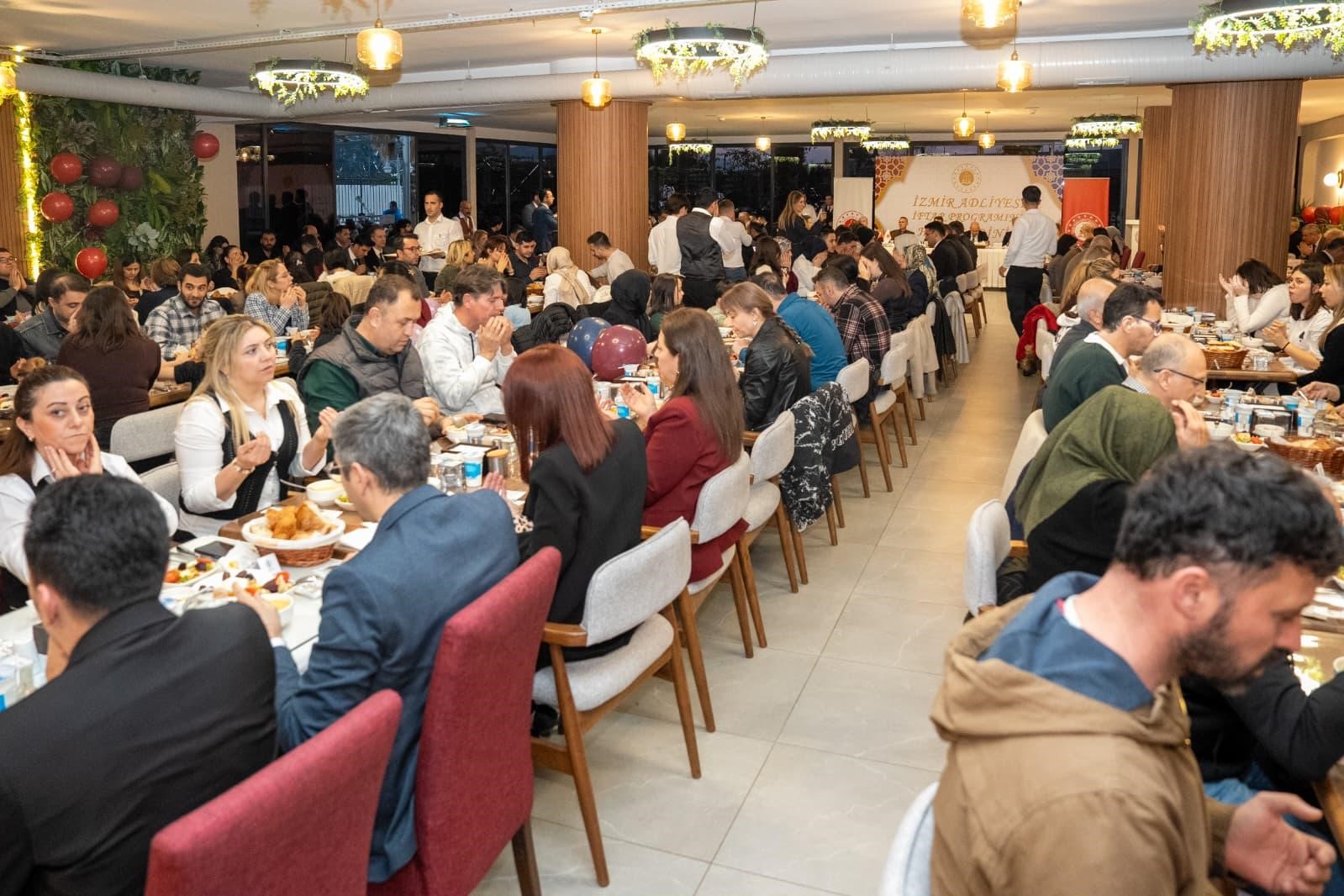 İzmir Cumhuriyet Başsavcılığı&rsquo;ndan geleneksel iftar
