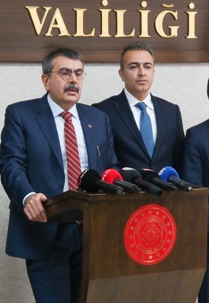 Bakan Tekin: "Eğitim &ccedil;alışanlarına y&ouml;nelik şiddetin azaltılması i&ccedil;in &ccedil;aba g&ouml;steriyoruz"
