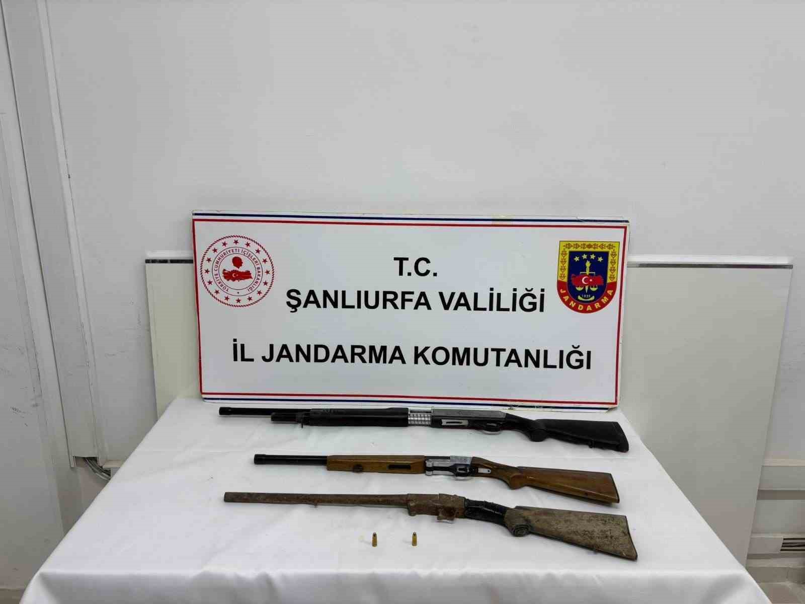 Şanlıurfa&rsquo;da silah ka&ccedil;ak&ccedil;ılığı operasyonu: 3 g&ouml;zaltı
