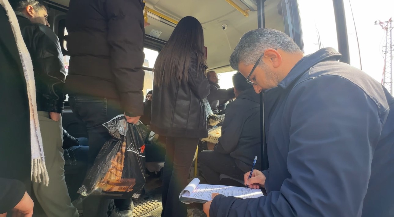 Y&uuml;ksekova&rsquo;da yolcu minib&uuml;sleri denetlendi
