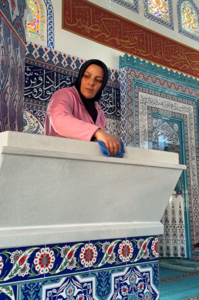 Kocasinan&rsquo;da camiler Ramazan&rsquo;da da g&uuml;l kokuyor
