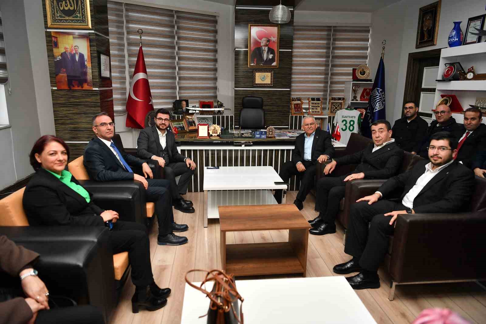 Başkan B&uuml;y&uuml;kkılı&ccedil;&rsquo;tan Tomarza ve B&uuml;nyan&rsquo;da Ramazan-ı Şerif buluşması
