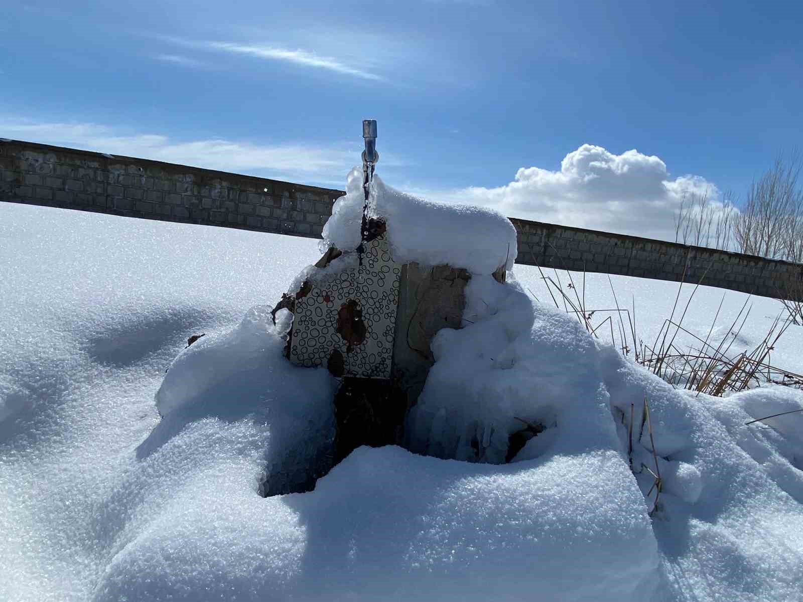 Ağrı’da dondurucu soğuklar etkisini sürdürüyor
