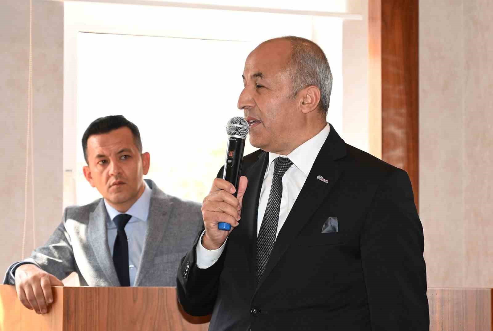 &Ccedil;amyuva Mahallesi&rsquo;nde sel ve su baskınına karşı &ccedil;alışma raporu oy birliği ile kabul edildi
