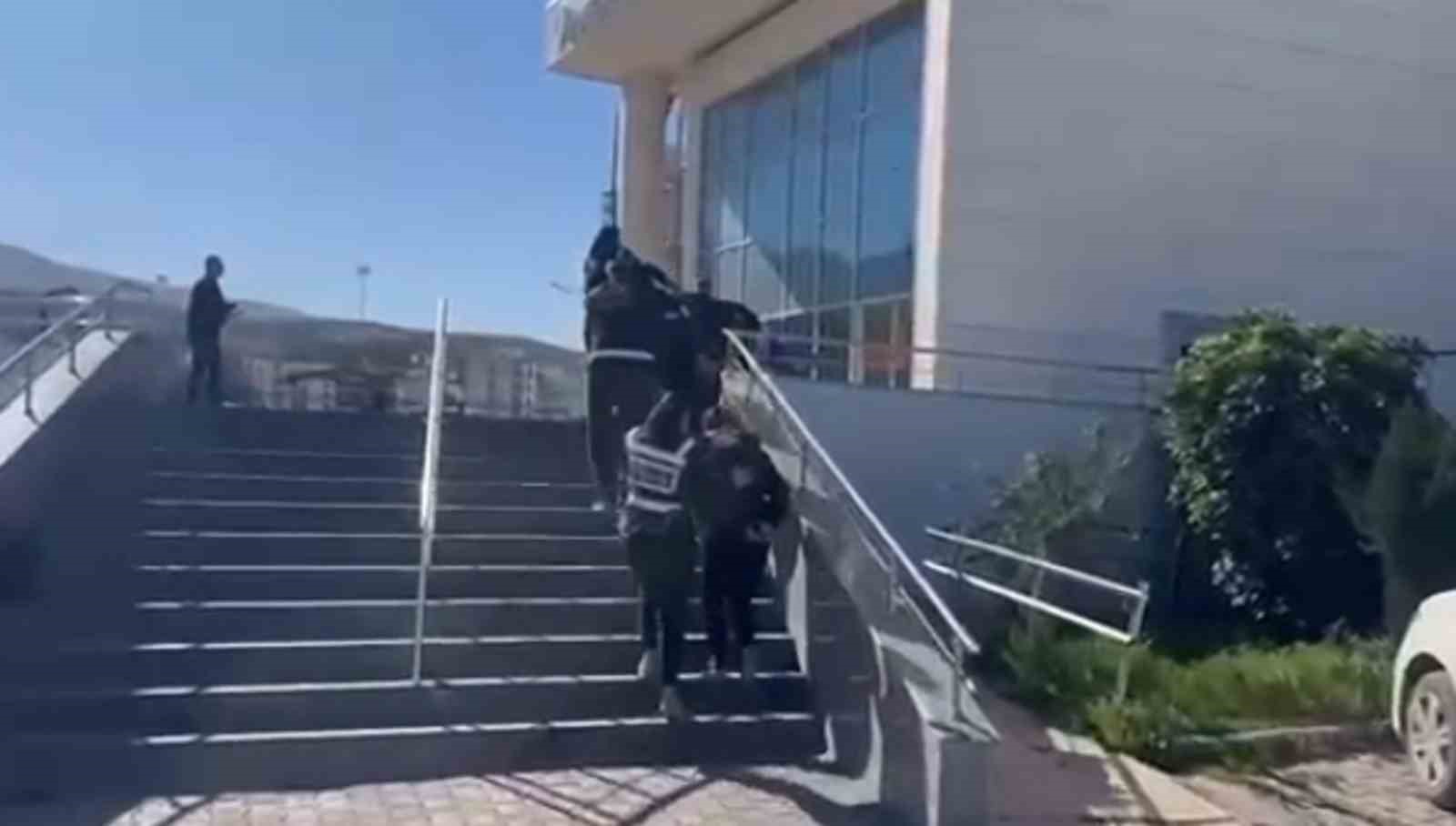 İskenderun&rsquo;da asayiş operasyonu; 5 tutuklama
