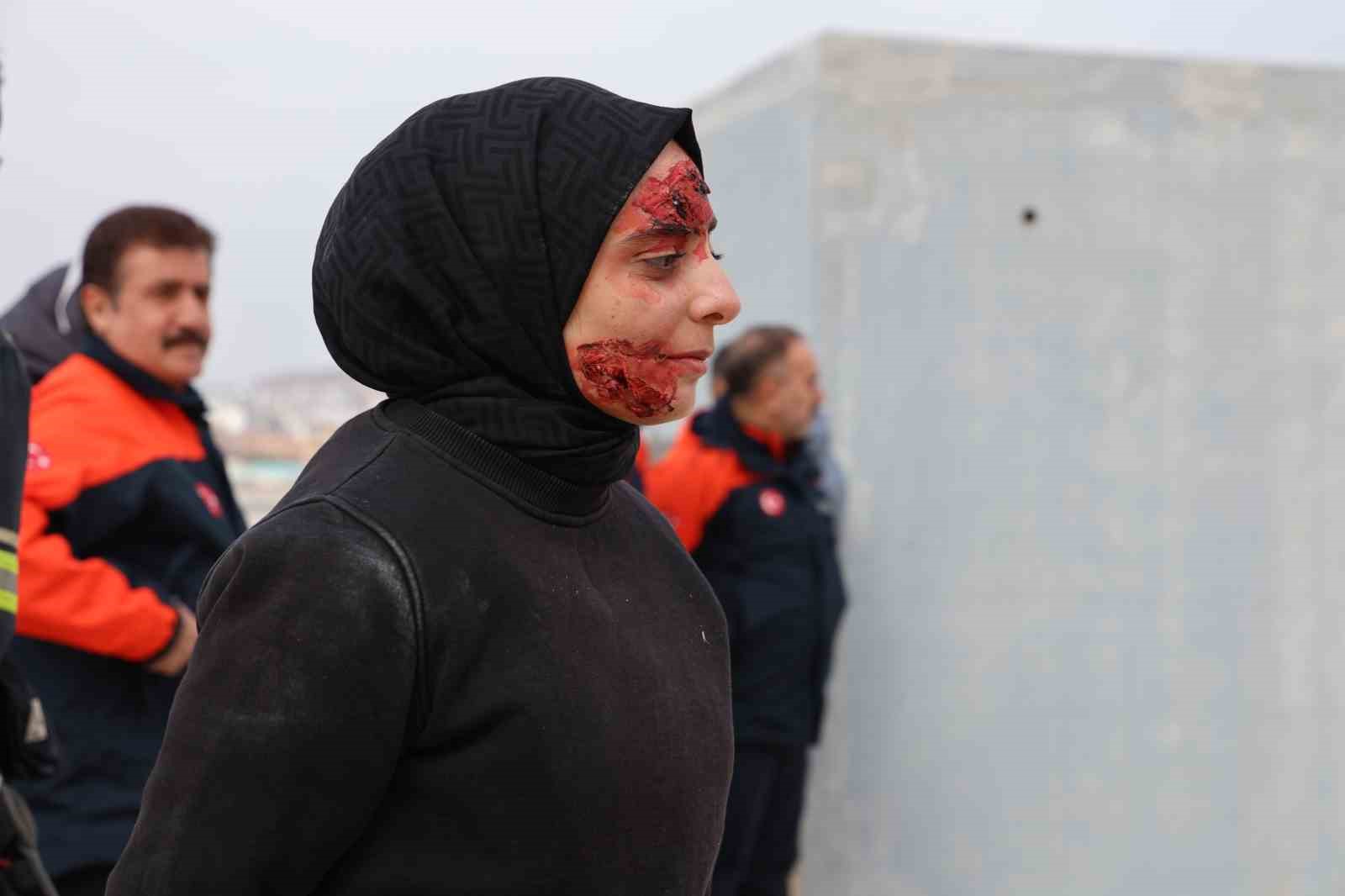 Elazığ&rsquo;da eğitim parkuru hizmete a&ccedil;ıldı, ilk deprem tatbikatı yapıldı
