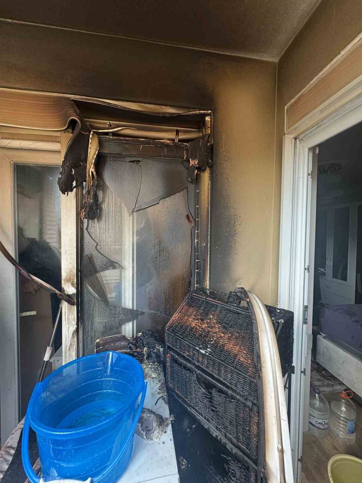 Alanya&rsquo;da apartman dairesinde yangın &ccedil;ıktı
