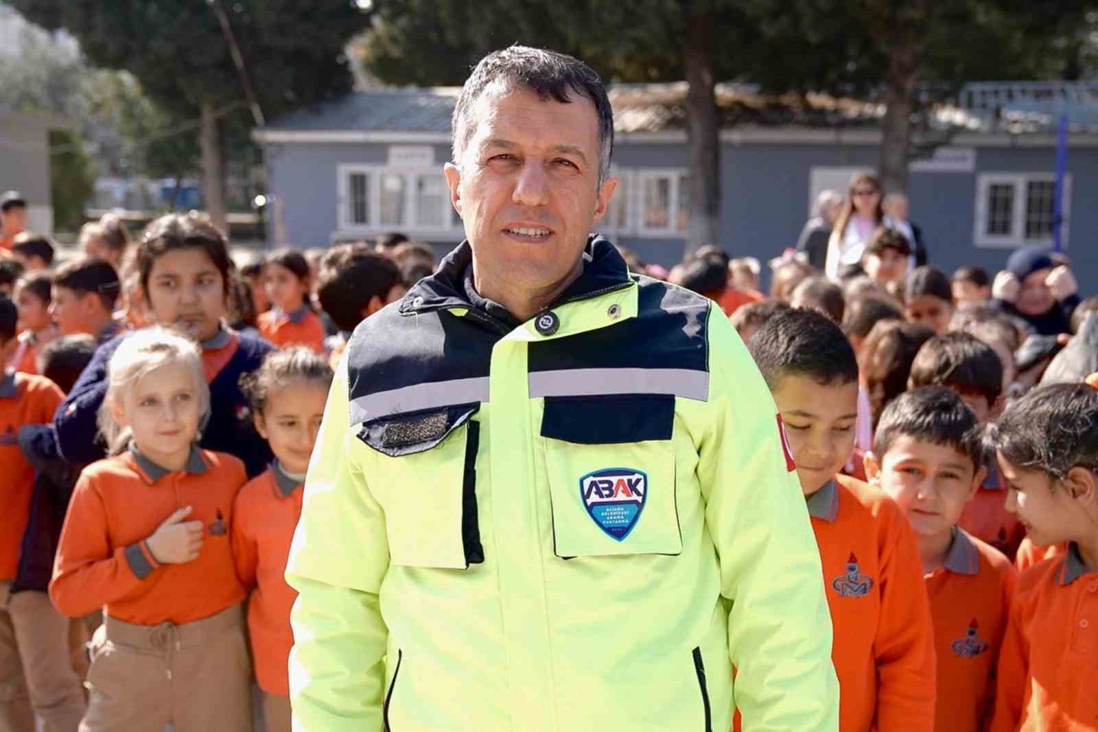 ABAK&rsquo;tan Deprem Haftası&rsquo;nda &ouml;ğrencilere hayat kurtaran bilgilendirme
