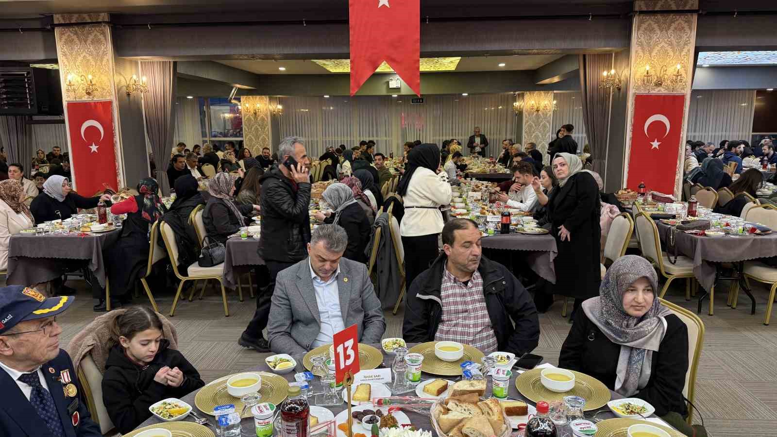 Bakan G&uuml;rlek: "Şehitlerimiz bu milletin istiklalinin m&uuml;h&uuml;rleridir, gazilerimiz ise fedakarlığın yaşayan nişaneleridir"
