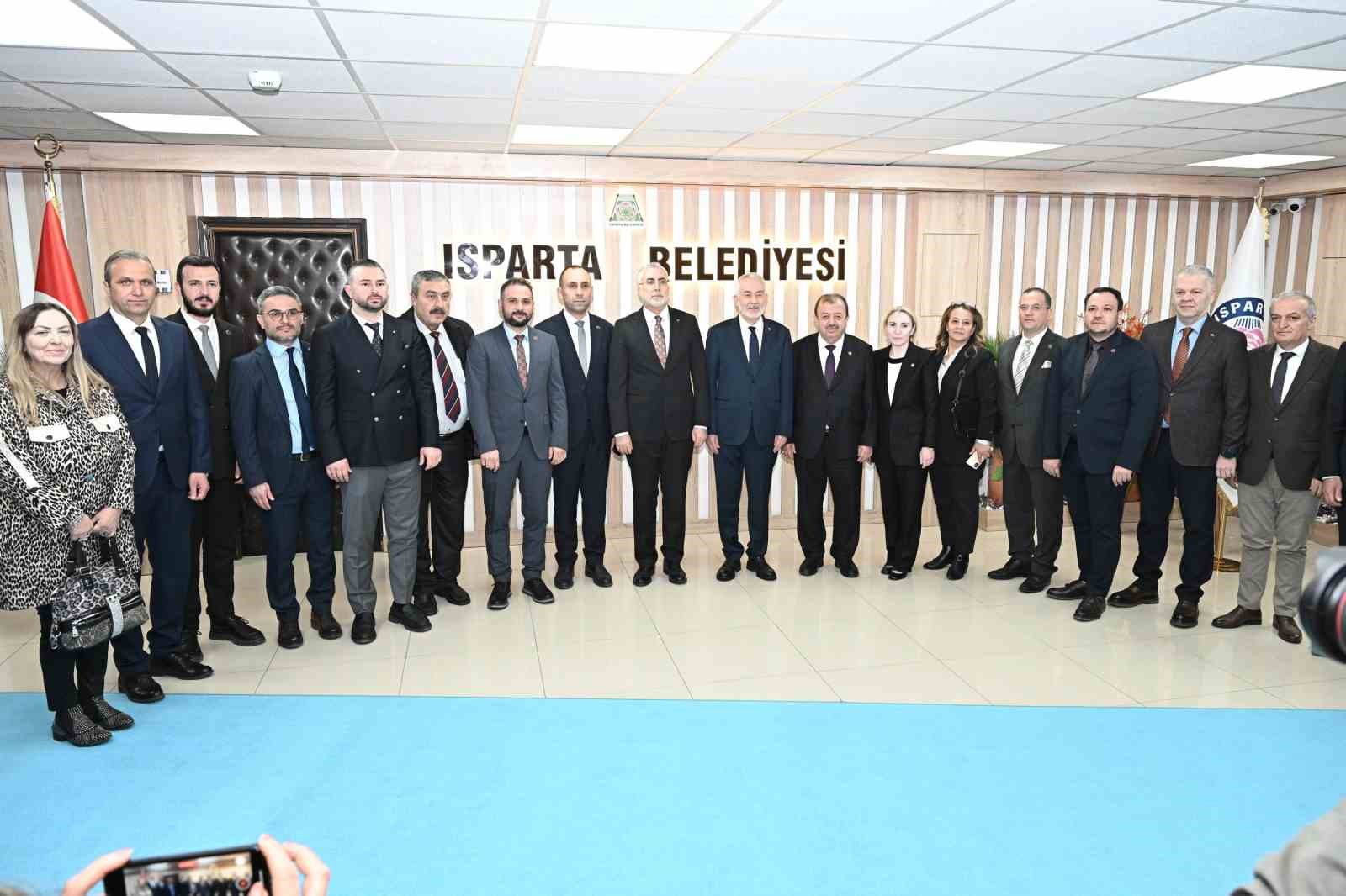 Başkan Başdeğirmen talep etti, Bakan Işıkhan geri &ccedil;evirmedi
