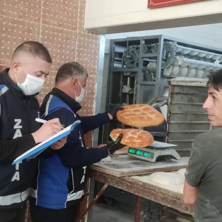 Tercan&rsquo;da fırın ve marketler Ramazan denetiminden ge&ccedil;ti
