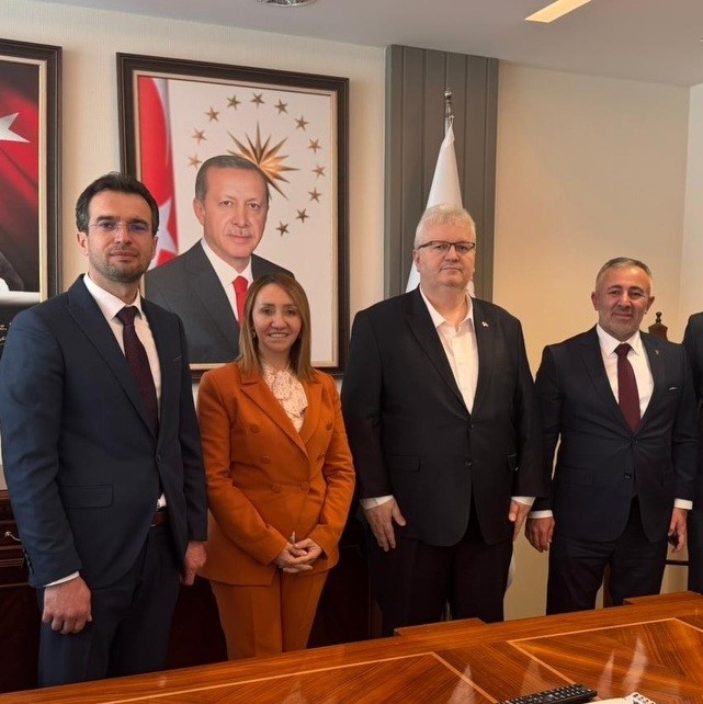 AK Parti Bilecik heyeti tarım ve sağlık alanındaki &ccedil;alışmaları g&ouml;r&uuml;şt&uuml;
