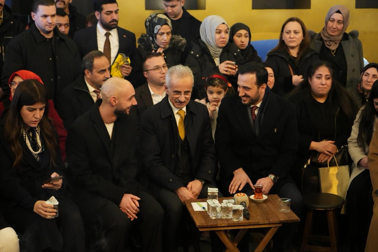 Bakanlar vatandaşlarla ateş başında sohbet etti
