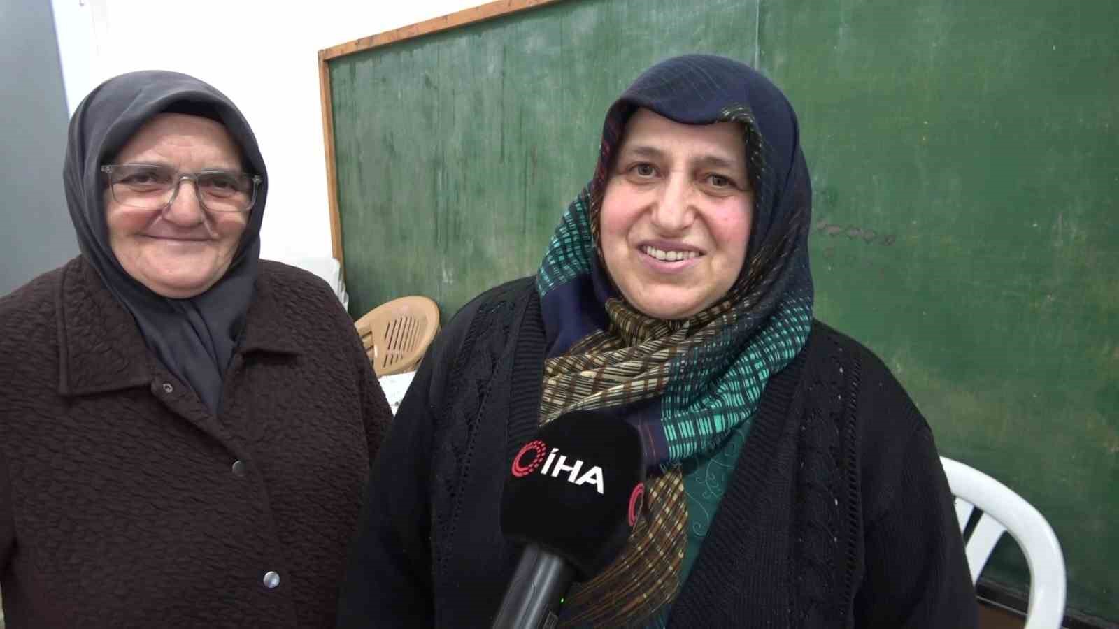 Bu k&ouml;yde Ramazan boyunca yemeklere kadın eli değmiyor
