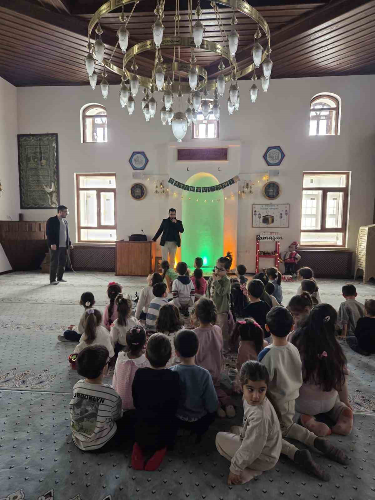 Seyitgazi&rsquo;de &rsquo;Cami-&Ccedil;ocuk Buluşması&rsquo; coşkusu
