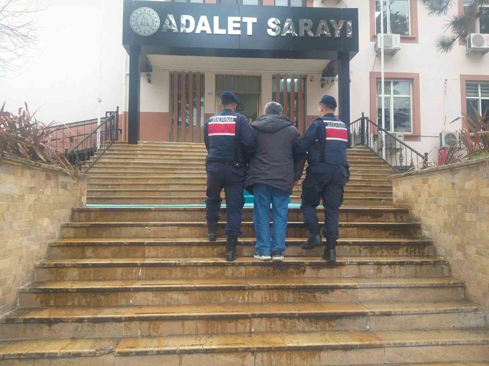 Bilecik&rsquo;te resmi belgede sahtecilik su&ccedil;undan aranıyordu yakalandı
