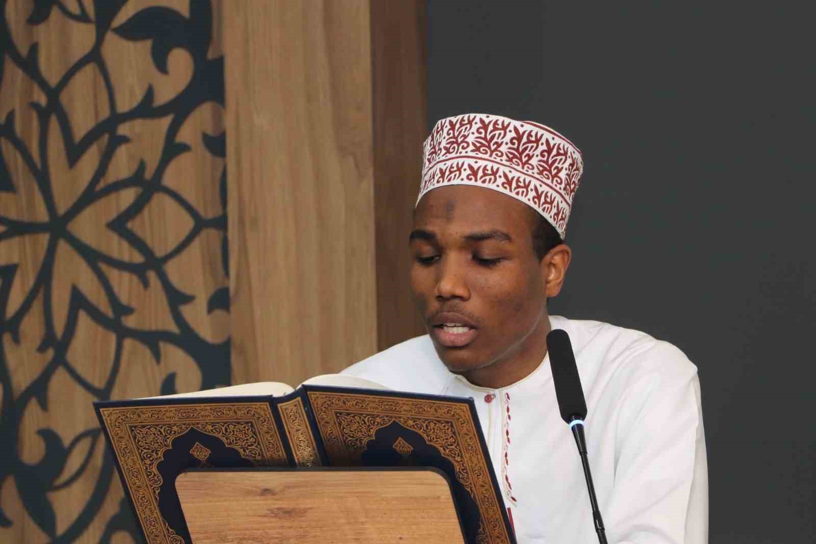 Kur&rsquo;an-ı Kerim&rsquo;i g&uuml;zel okumak i&ccedil;in yarıştılar
