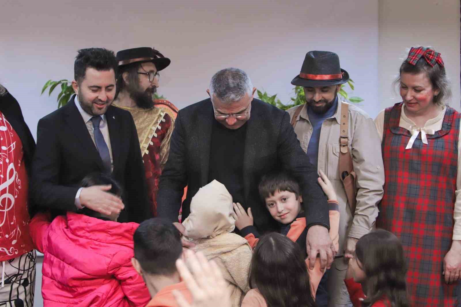 Başkan G&uuml;ler: "&Ccedil;ocuklarımızın y&uuml;zlerindeki tebess&uuml;m bizim i&ccedil;in &ccedil;ok kıymetli"
