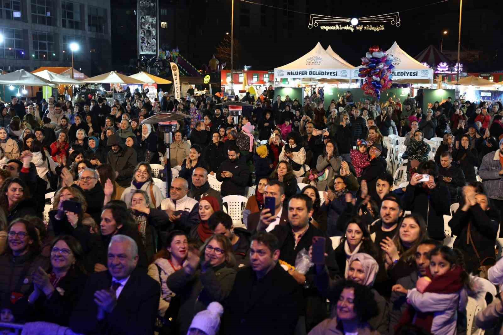 Nil&uuml;fer Ramazan Sokağı&rsquo;nda Ezginin G&uuml;nl&uuml;ğ&uuml; ile unutulmaz gece
