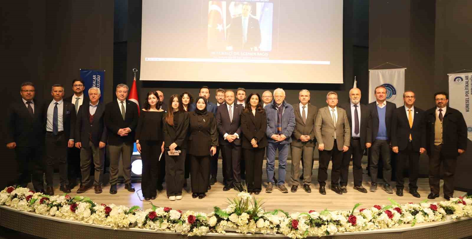 B&uuml;y&uuml;kel&ccedil;i Egemen Bağış, NE&Uuml;&rsquo;de T&uuml;rk dış politikasını değerlendirdi
