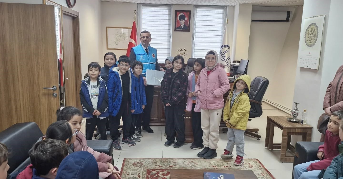 Tepebaşı’nda miniklerden Gazze’ye bağış