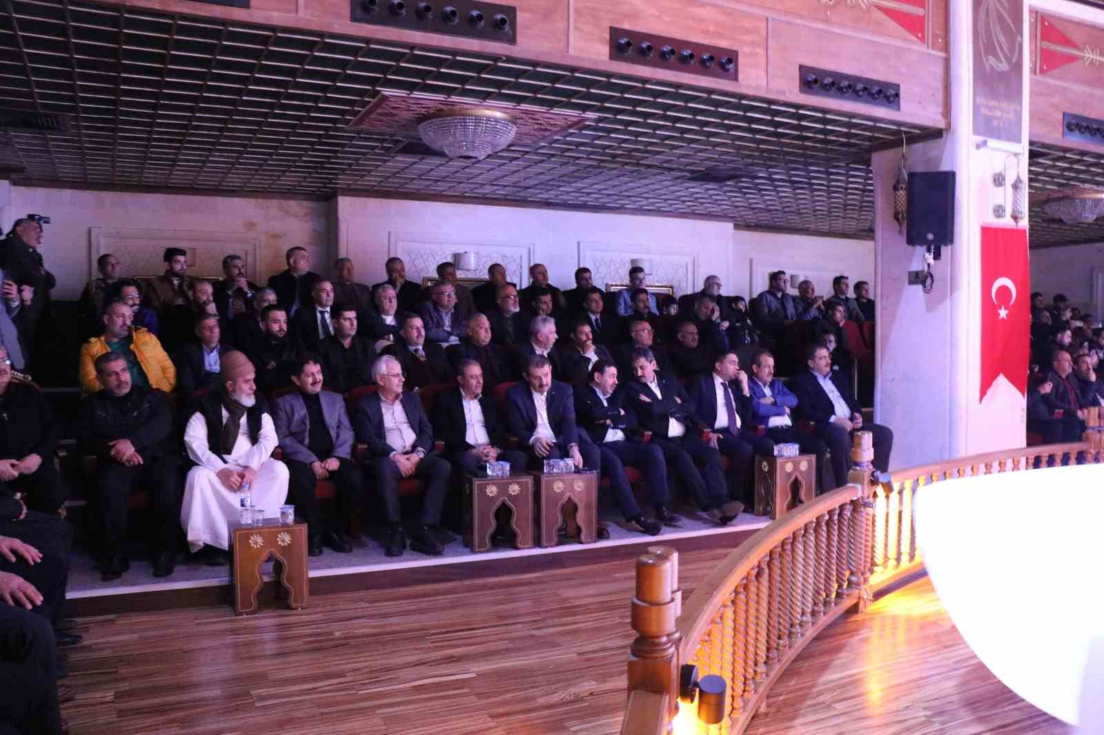 Haliliye&rsquo;de enderun usul&uuml; teravih geleneği yaşatıldı
