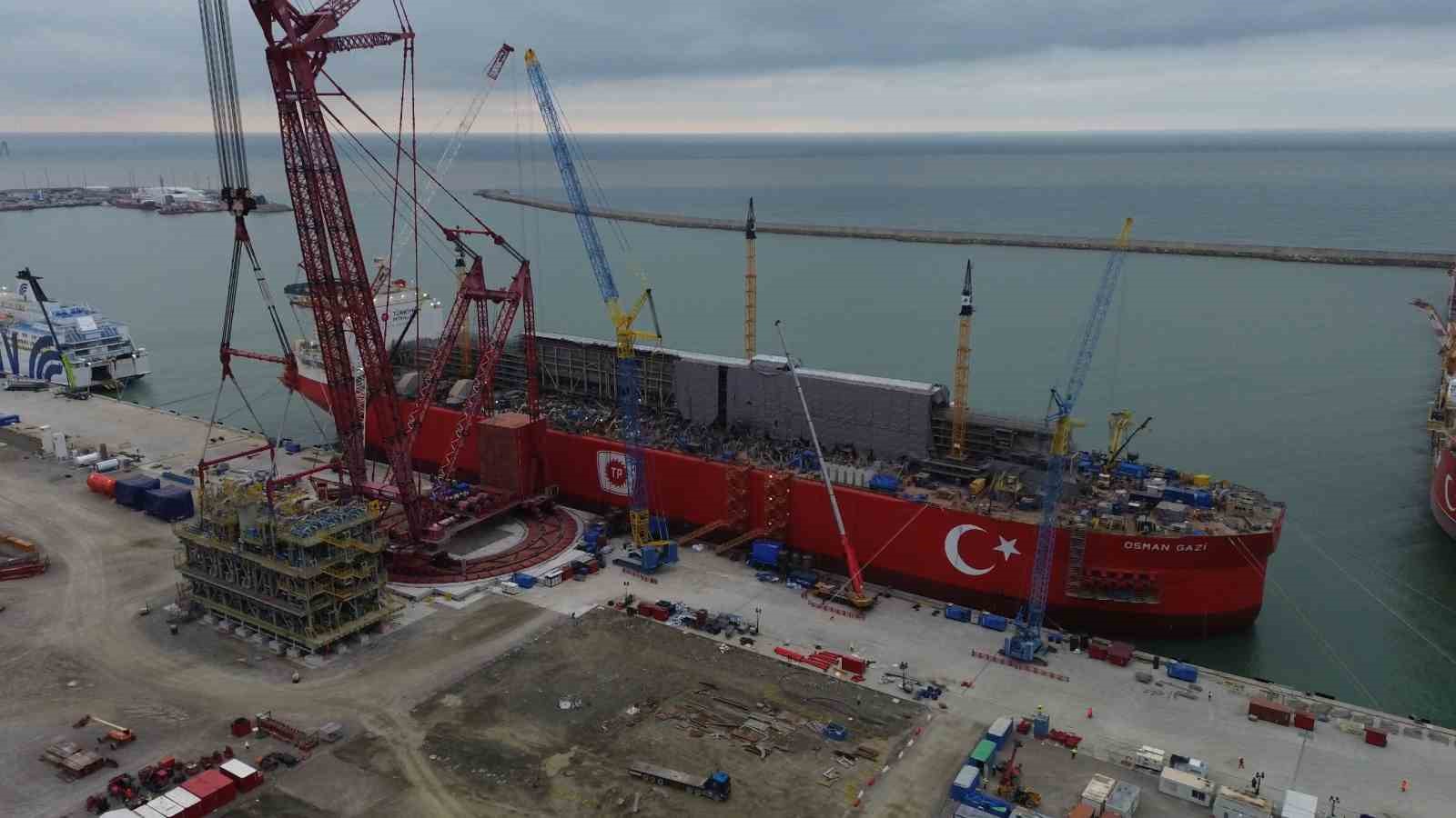 Osman Gazi&rsquo;ye 2 bin 500 tonluk &uuml;nite yerleştirildi
