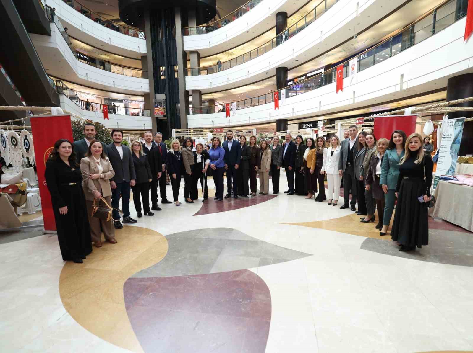 Evde &uuml;reten kadınlar ekonomiye değer katıyor
