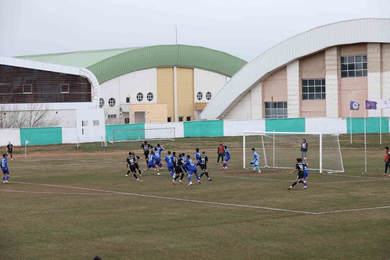 TFF 3. Lig: 12 Bing&ouml;lspor: 1 - Erciyes 38 FSK: 1
