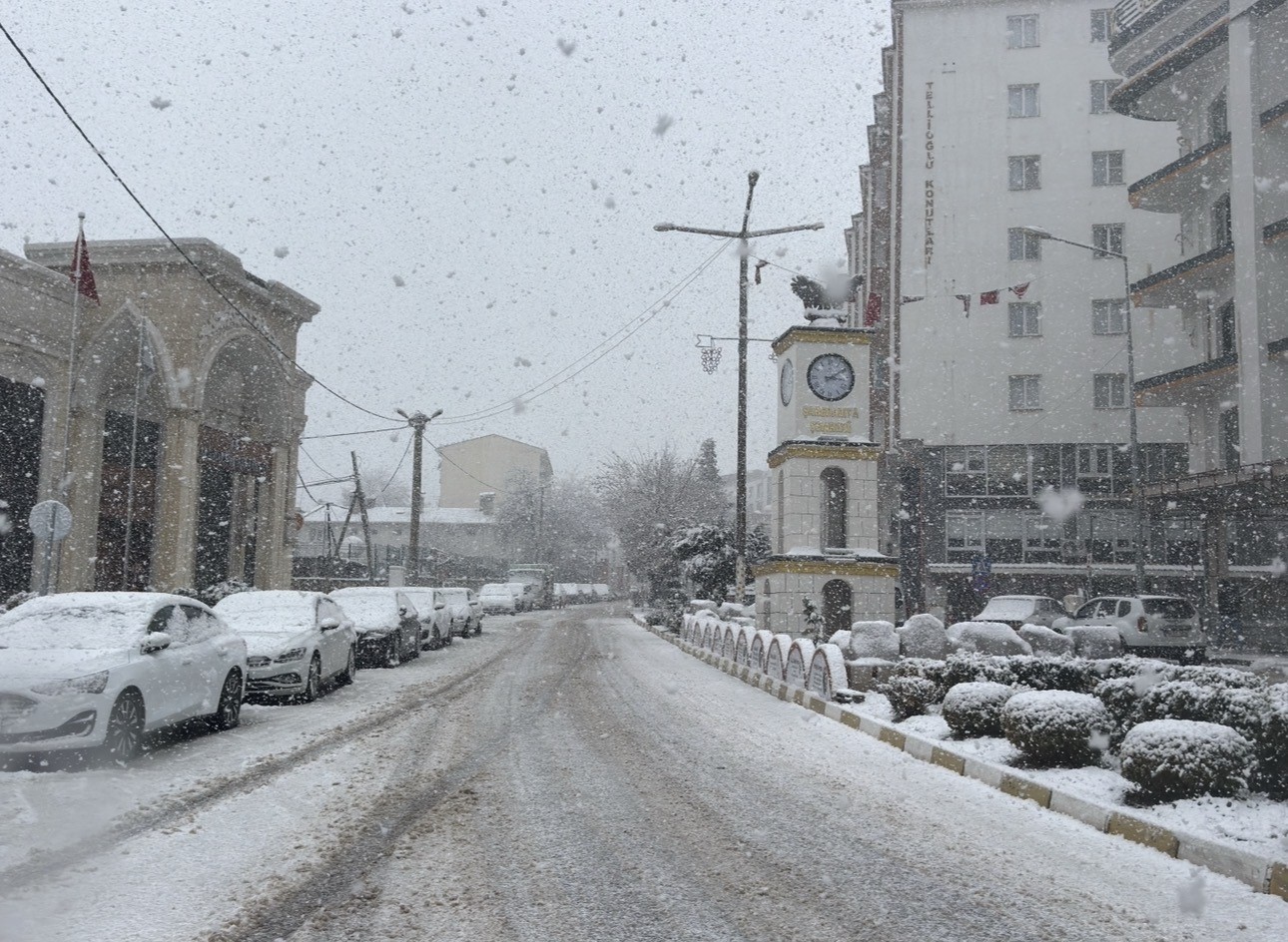 Mazıdağı’nda mart ayında kar yağışı etkili oldu