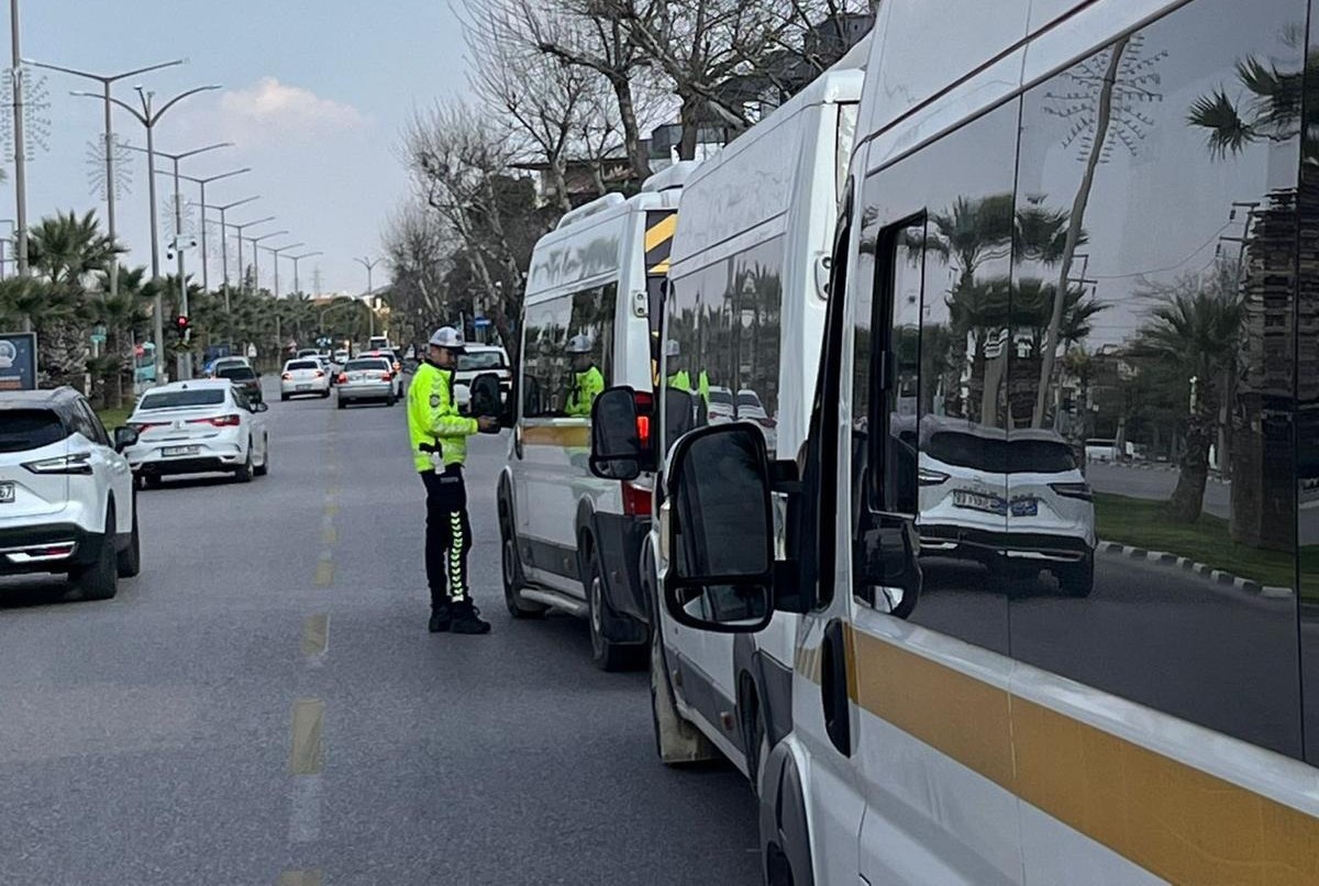 Manisa&rsquo;da korsan taşımacılığa sıkı denetim
