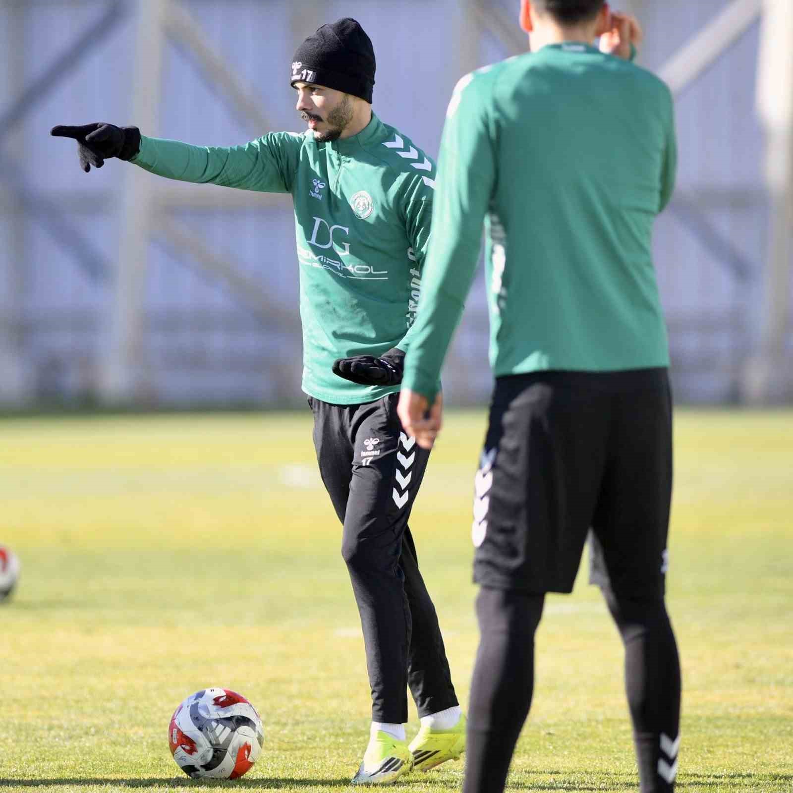 Konyaspor, Kasımpaşa ma&ccedil;ı hazırlıklarını tamamladı
