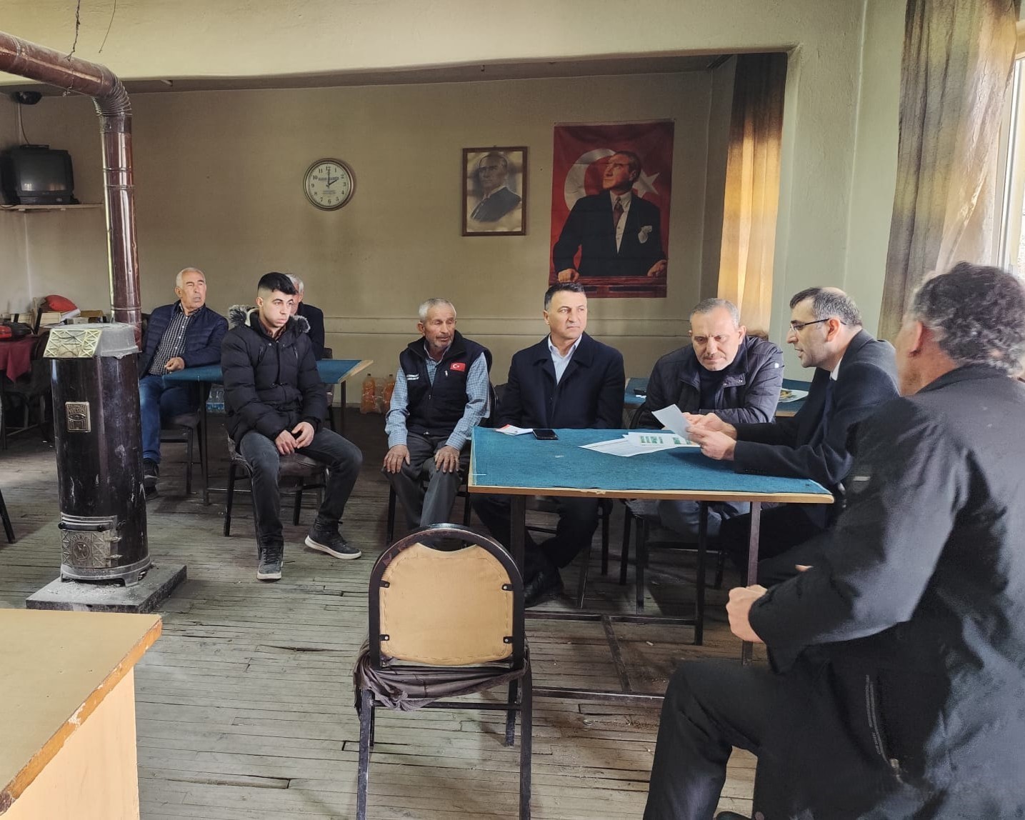 Uşak Tarım ve Orman M&uuml;d&uuml;rl&uuml;ğ&uuml; ekipleri &uuml;reticilerle bir araya geldi
