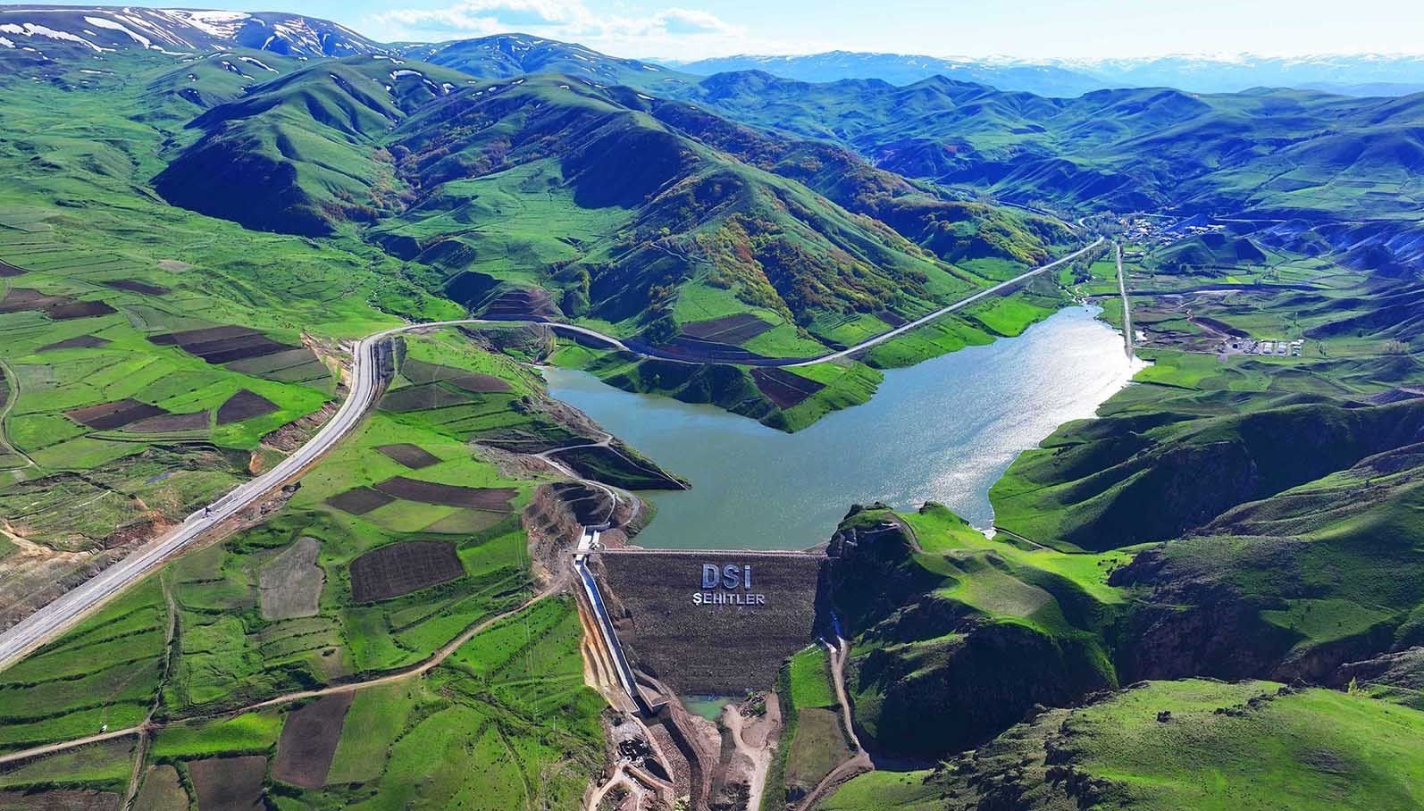 Erzurum&rsquo;da su bereket oldu: 615 bin dekar arazi sulamaya a&ccedil;ıldı
