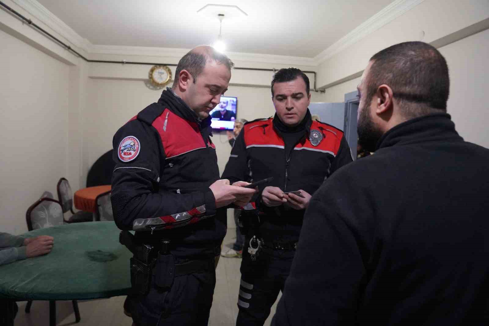 Tunceli’de kumar denetimi: 4 kişiye para cezası