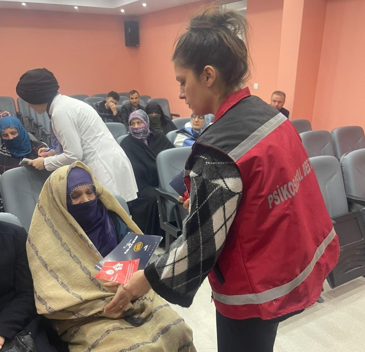 Arpalı&rsquo;da &lsquo;Birlikte G&uuml;&ccedil;l&uuml; Bir Aileyiz&rsquo; projesi veli ve &ouml;ğretmenlere anlatıldı
