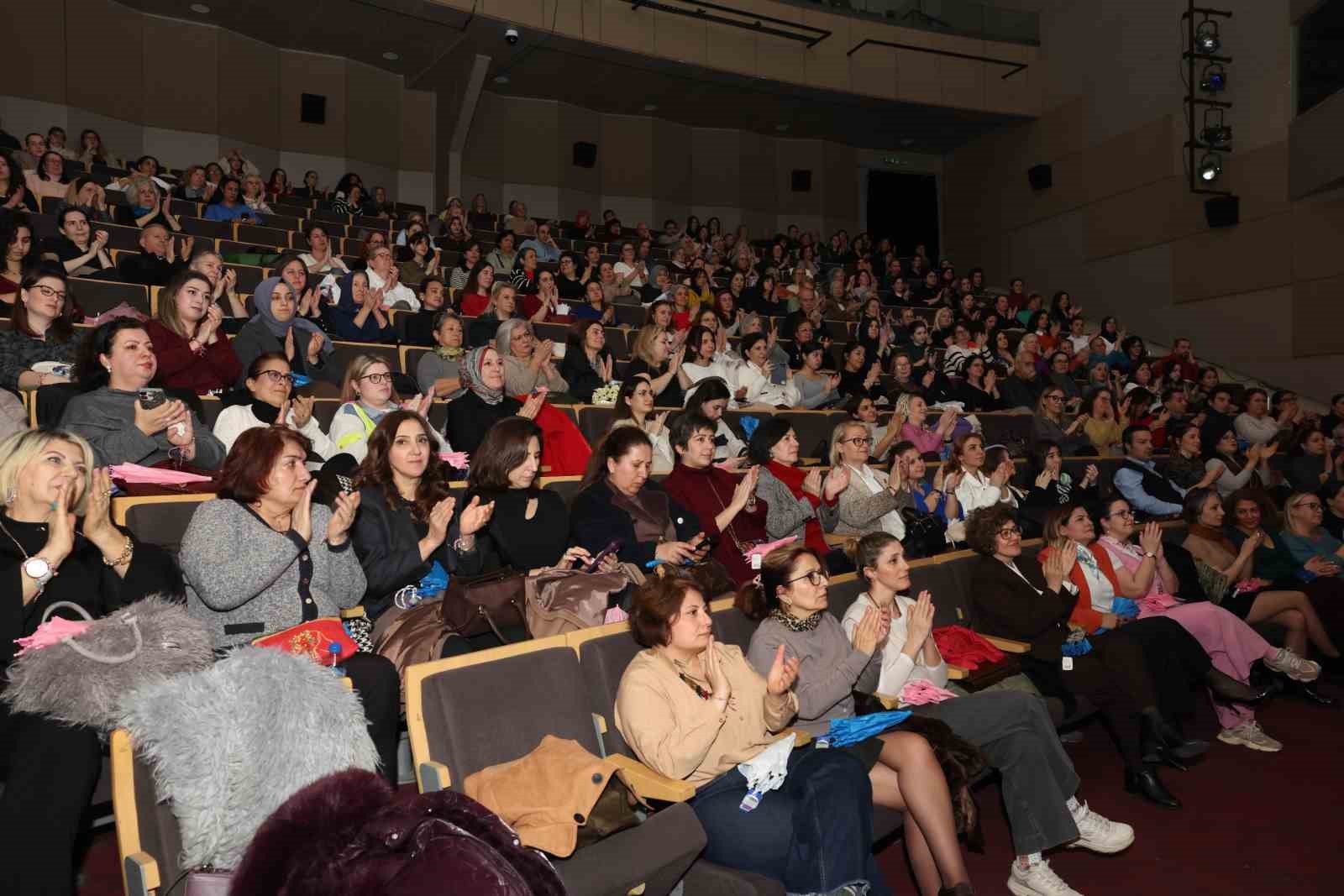 Nil&uuml;fer&rsquo;de 8 Mart&rsquo;a &ouml;zel "Yağmur Kadınlar" m&uuml;zikali
