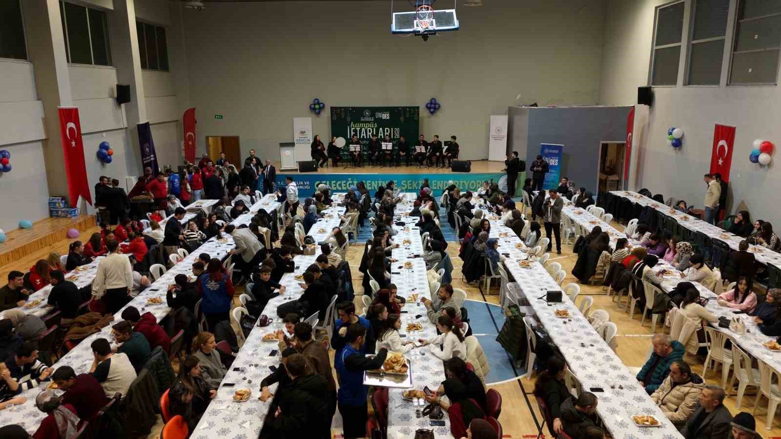 Karabük’te gençler iftar programında buluştu