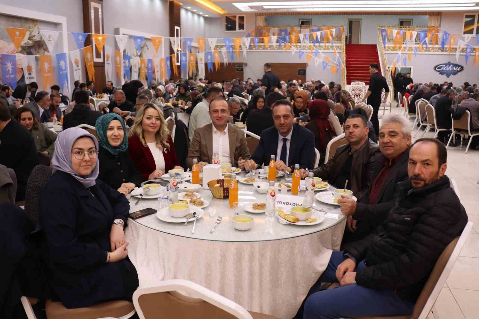 AK Parti Genel Başkan Yardımcısı Hasan Basri Yal&ccedil;ın K&uuml;tahya&rsquo;da teşkilatla buluştu
