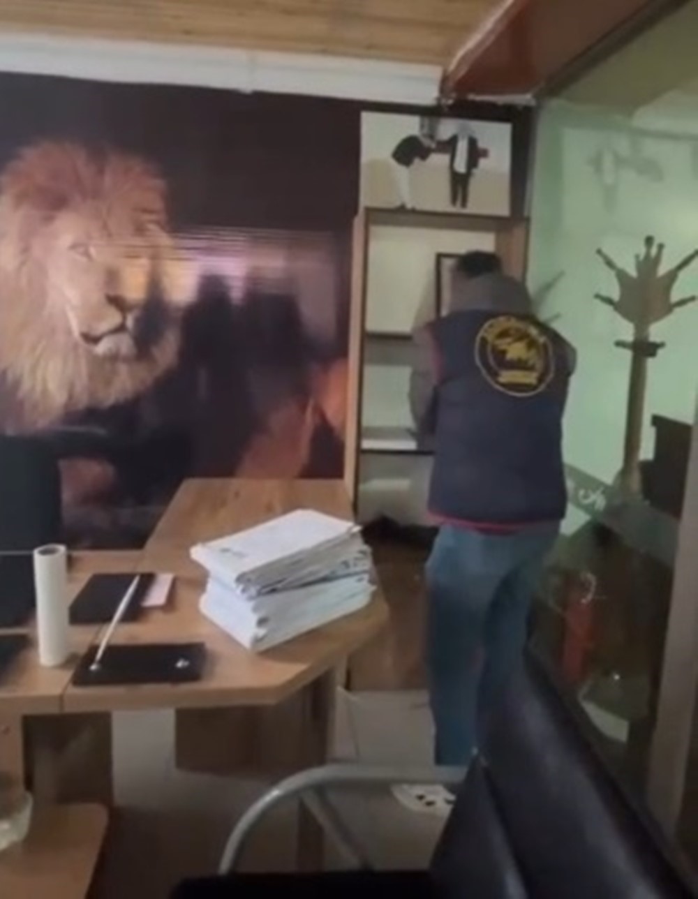 Aydın&rsquo;da &rsquo;Kara Defter&rsquo; &ccedil;etesine operasyon: 4 tutuklama
