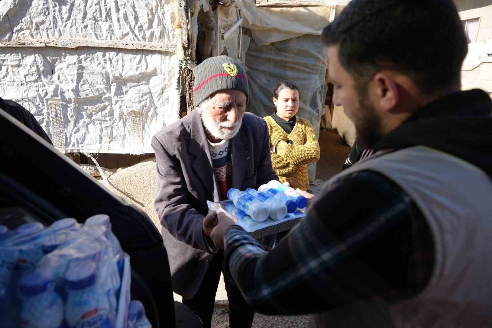 Kayseri b&uuml;y&uuml;kşehir, Suriye&rsquo;de iftar sofrası kurdu
