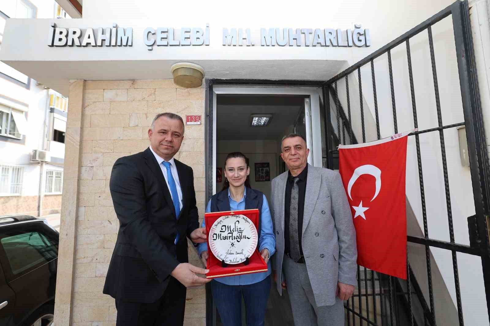 Şehzadeler&rsquo;de kadın muhtarlara 8 Mart ziyareti
