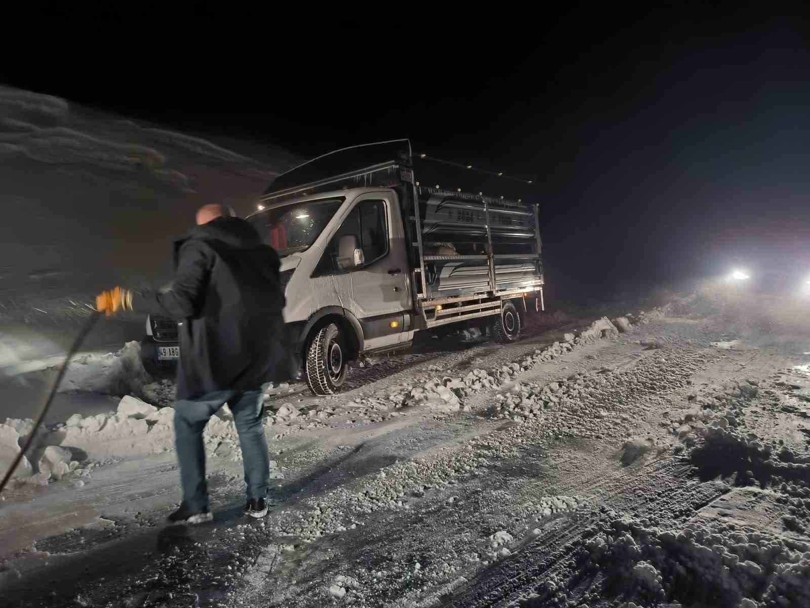 Muş’ta yoğun kar: 145 köy yolu ulaşıma kapandı