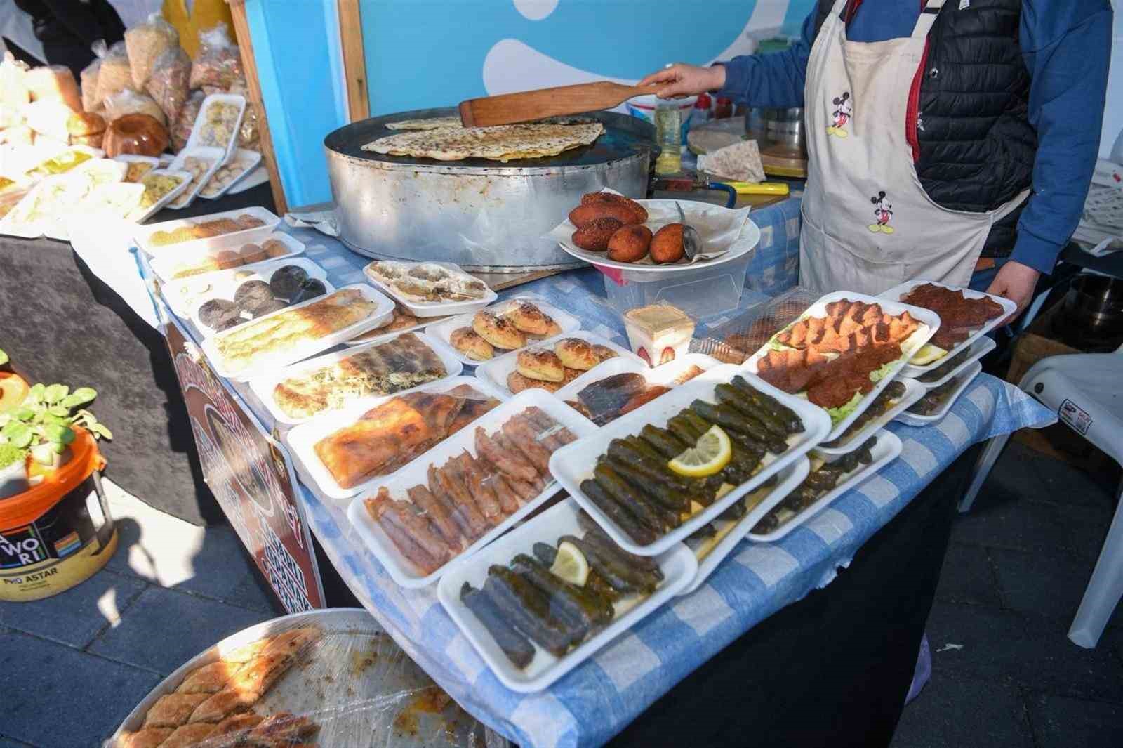 Kadın Emeği &Ccedil;arşısı a&ccedil;ıldı
