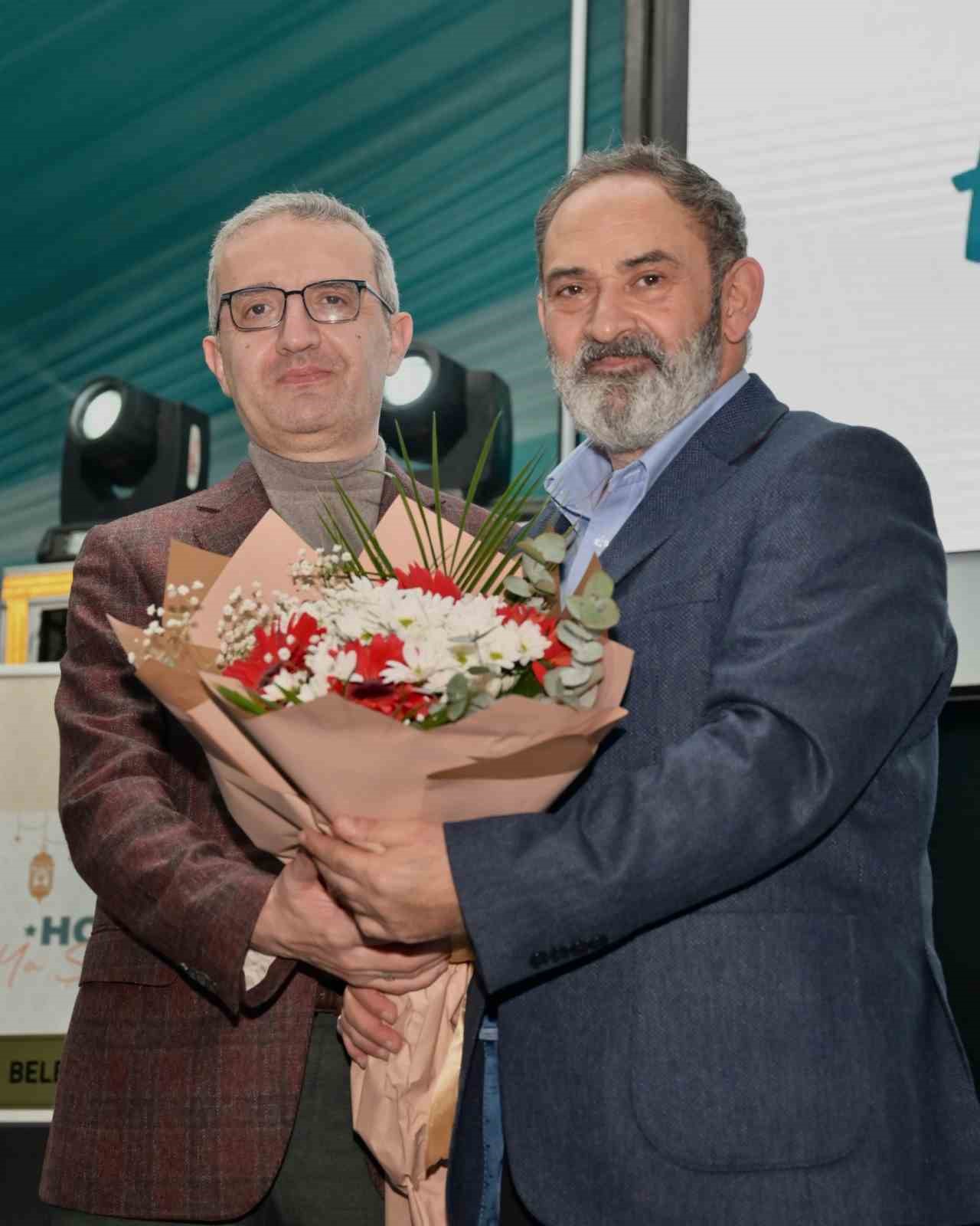 Esenyurt&rsquo;ta şiir ve muhabbet dolu Ramazan akşamı
