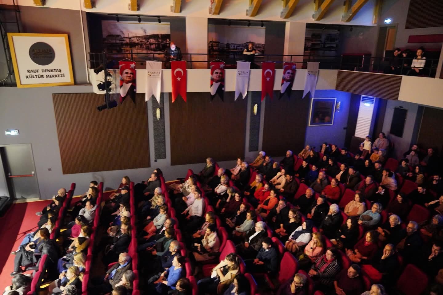 Ayvalık’ta "Hangisi Gerçek?" oyunu büyük ilgi gördü