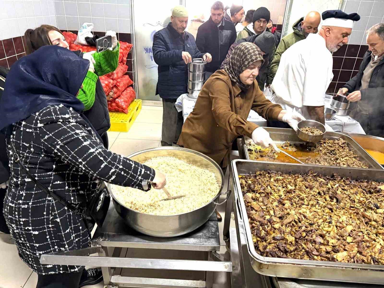 Kent Konseyi Kadın Meclisi&rsquo;nden iftar dayanışması
