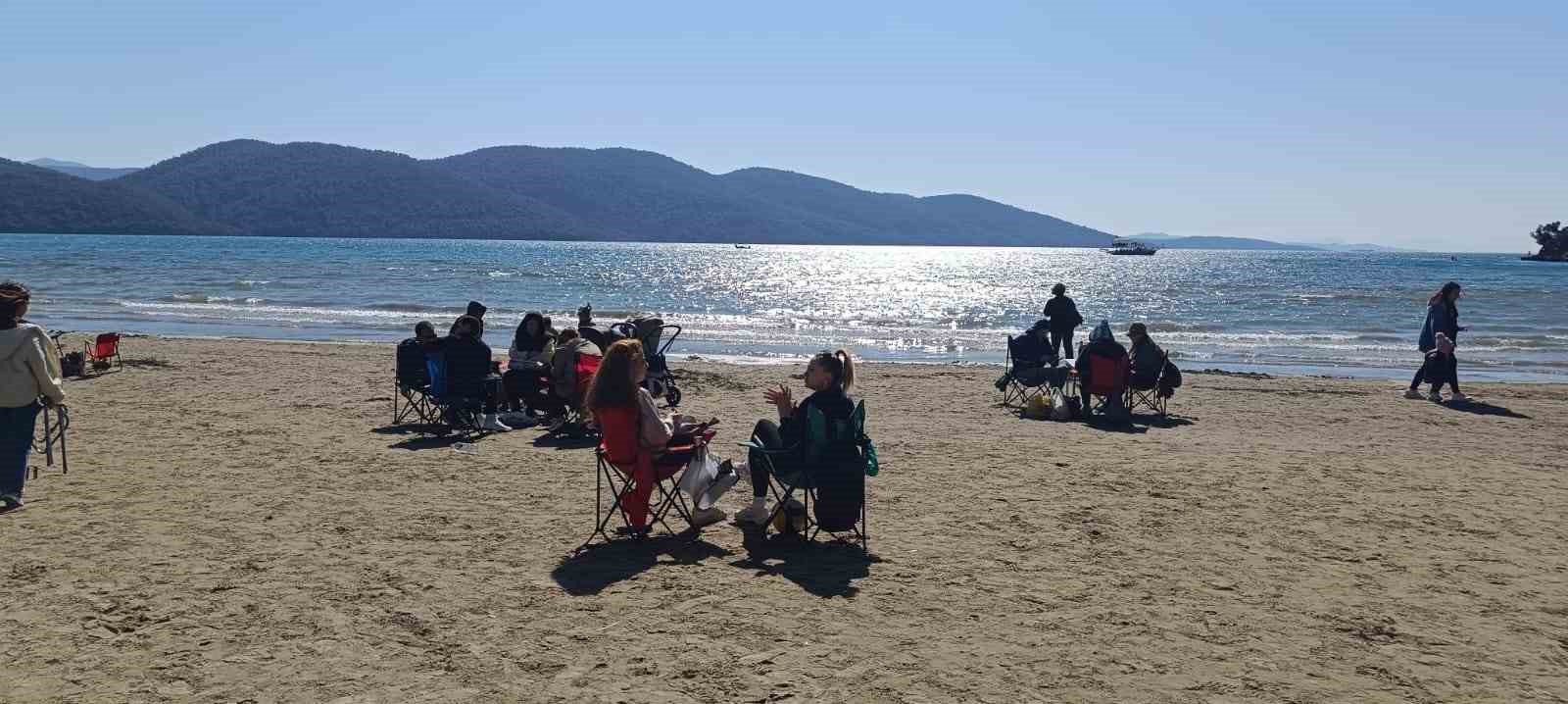 Akyaka&rsquo;da 8 Mart kutlaması renkli g&ouml;r&uuml;nt&uuml;lere sahne oldu
