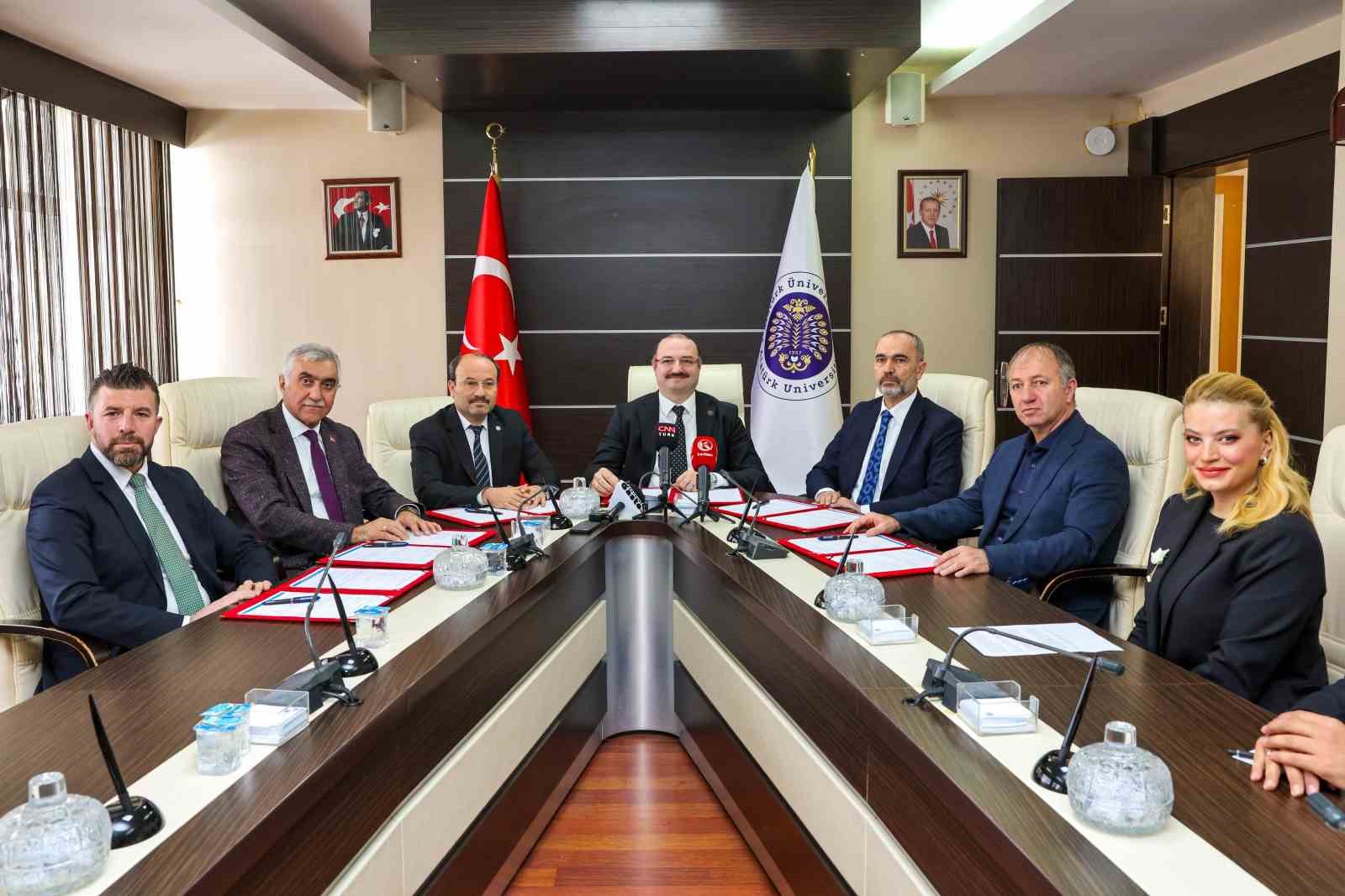 2028 Avrupa &Uuml;niversiteler Kış Oyunları i&ccedil;in iyi niyet protokol&uuml; imzalandı
